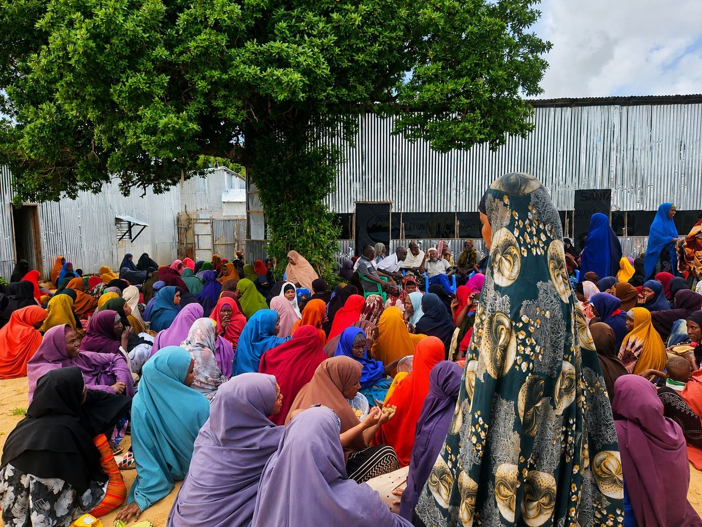 Food distribution photo 4